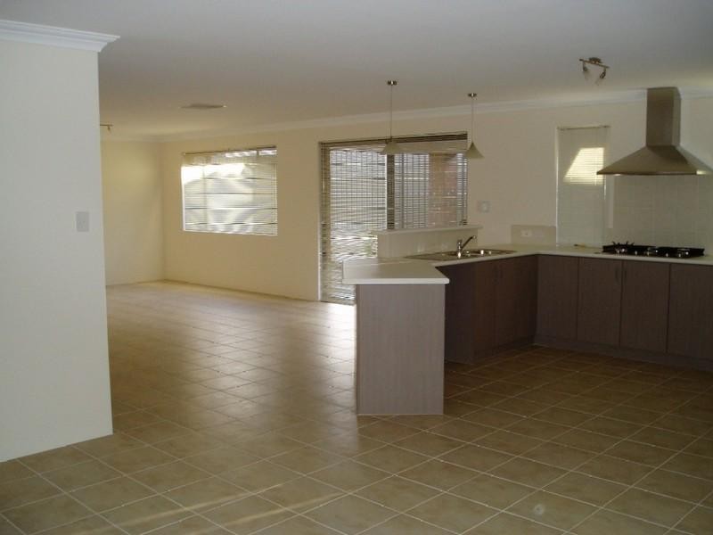 3 Whitehart Entrance, Aveley WA 6069