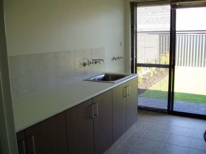 3 Whitehart Entrance, Aveley WA 6069