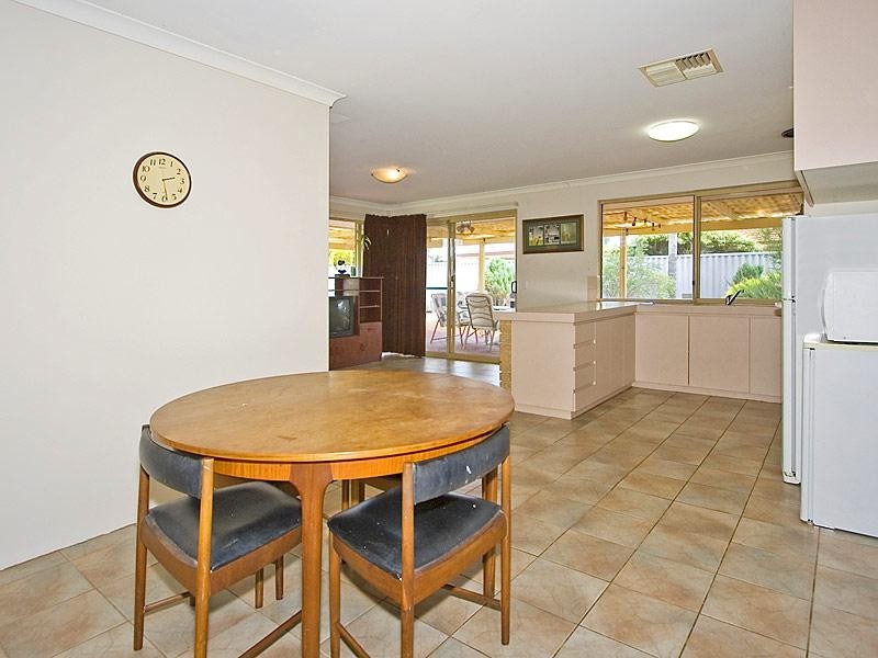 16 Teviot Place, Beechboro WA 6063
