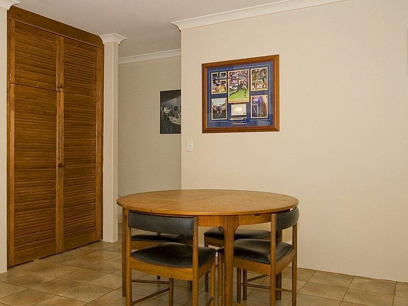 16 Teviot Place, Beechboro WA 6063