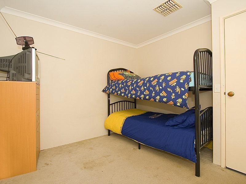 16 Teviot Place, Beechboro WA 6063