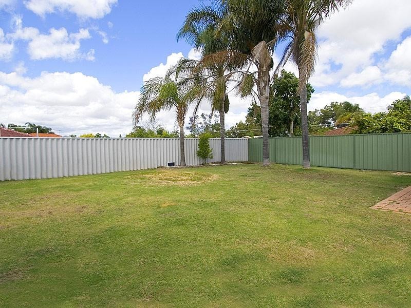 16 Teviot Place, Beechboro WA 6063
