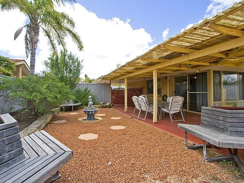 16 Teviot Place, Beechboro WA 6063