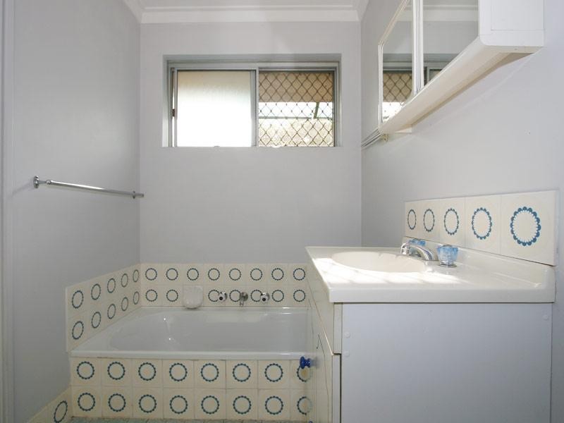 8 Dodds Place, Beechboro WA 6063