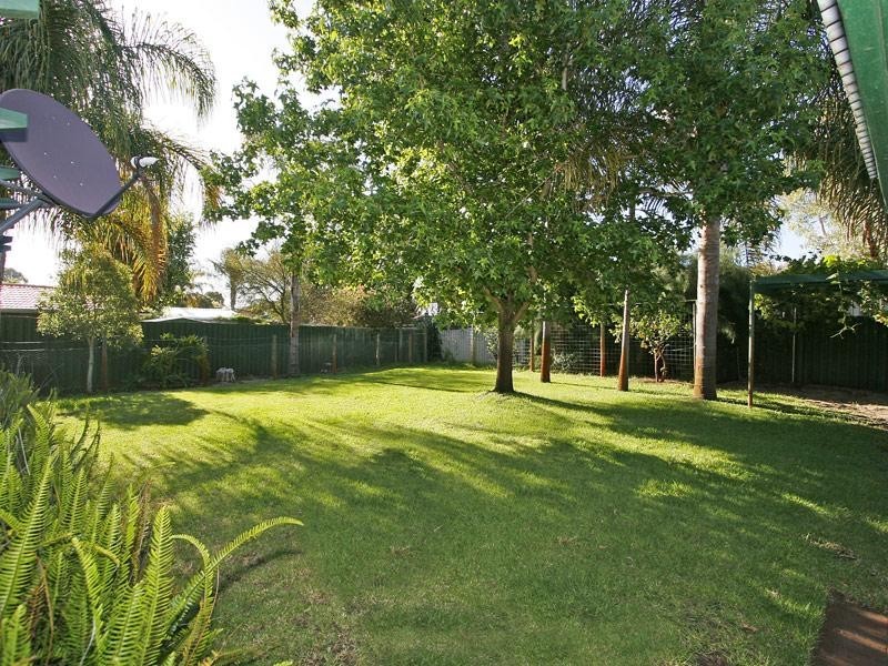 8 Dodds Place, Beechboro WA 6063