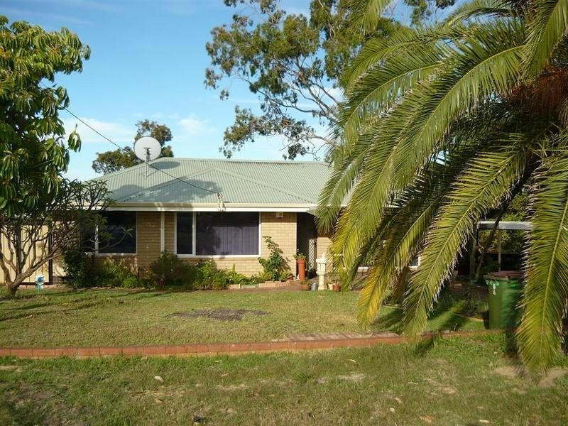 5 Dixon Street, Embleton WA 6062