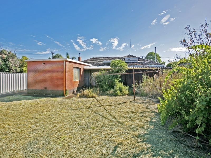 19 Leeds Street, Dianella WA 6059