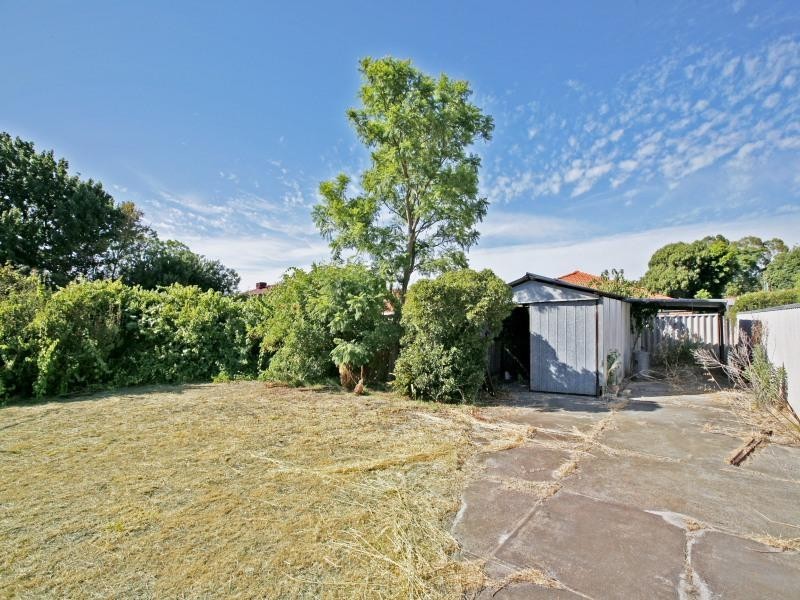 19 Leeds Street, Dianella WA 6059