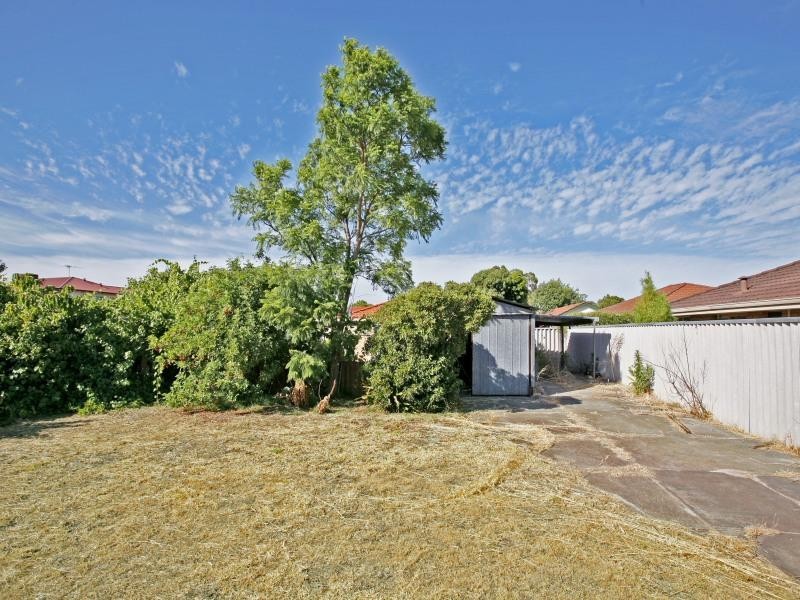 19 Leeds Street, Dianella WA 6059