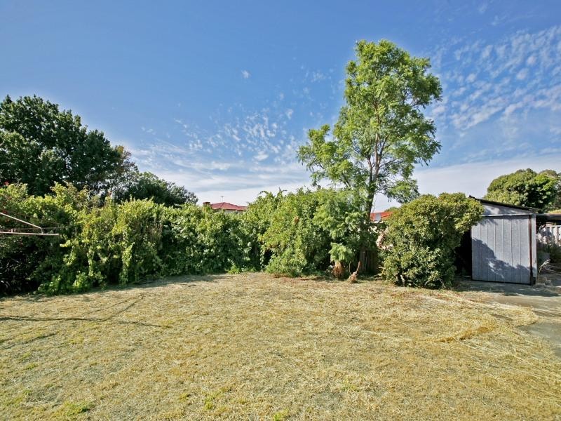 19 Leeds Street, Dianella WA 6059