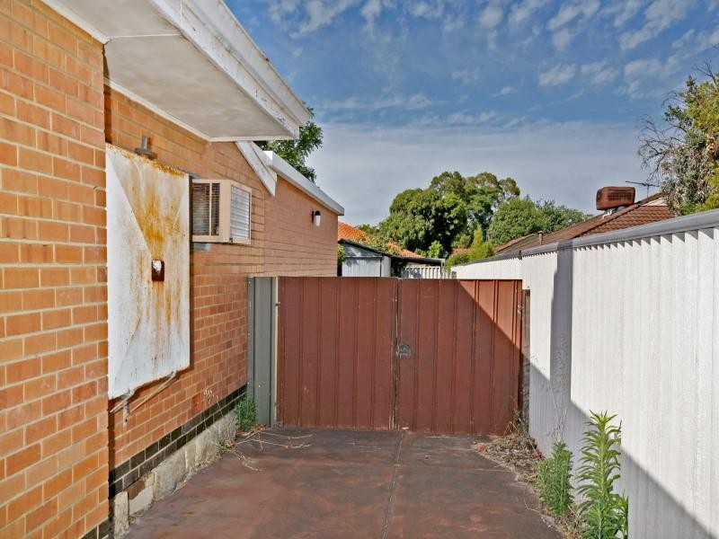 19 Leeds Street, Dianella WA 6059