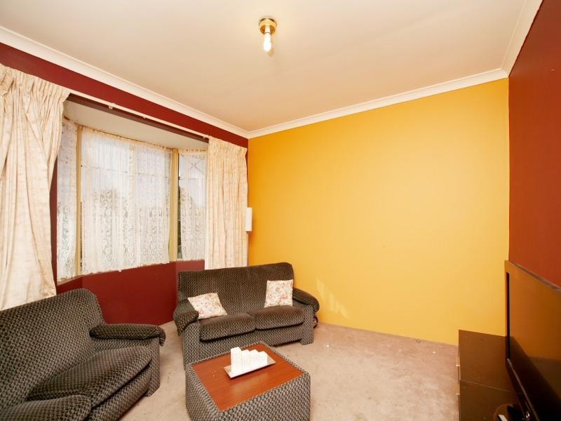 72 Giralia Pwy, Ballajura WA 6066