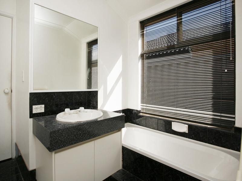 72 Giralia Pwy, Ballajura WA 6066