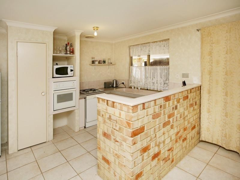 72 Giralia Pwy, Ballajura WA 6066