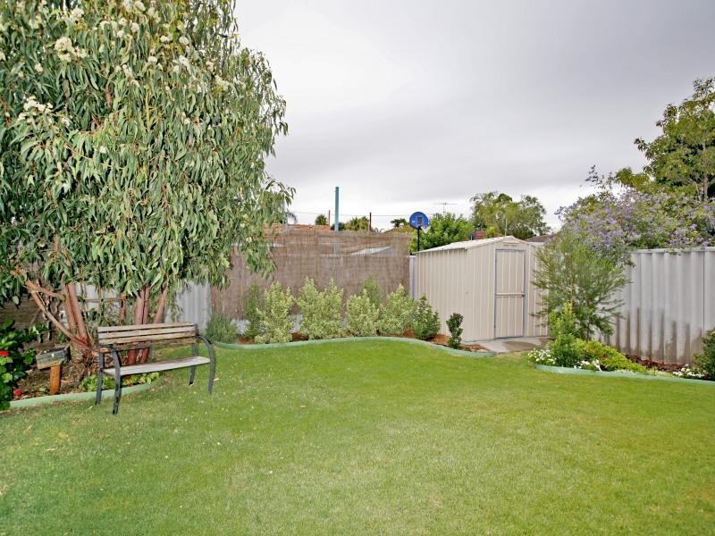 9/2 Millgate Road, Balga WA 6061