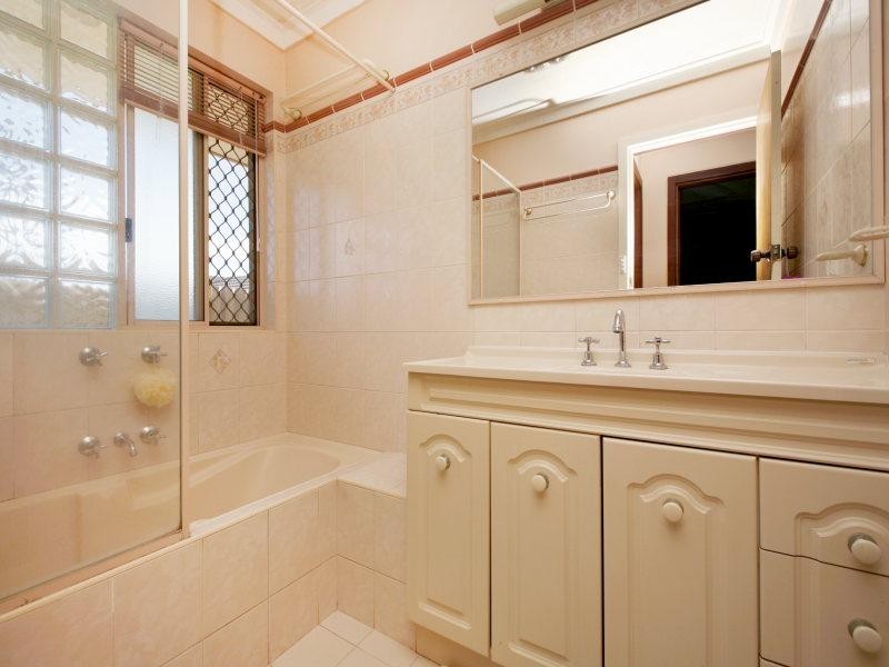 12 Hackbridge Way, Bayswater WA 6053