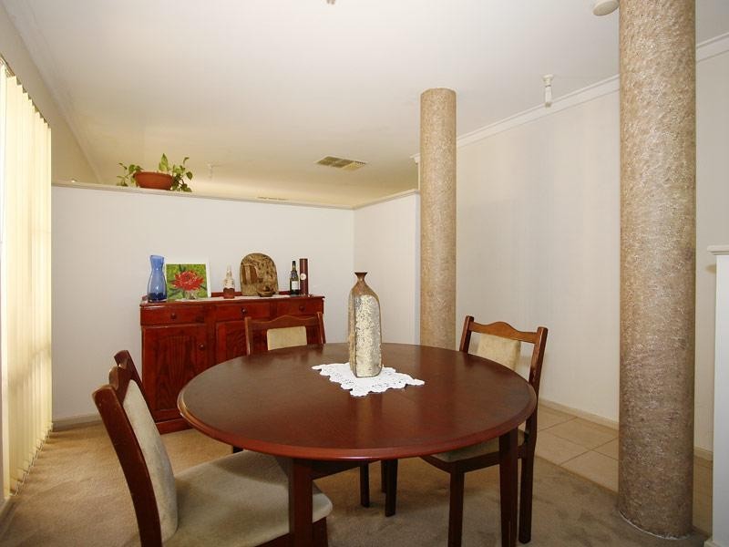 33 Alderhurst Crescent, Bayswater WA 6053