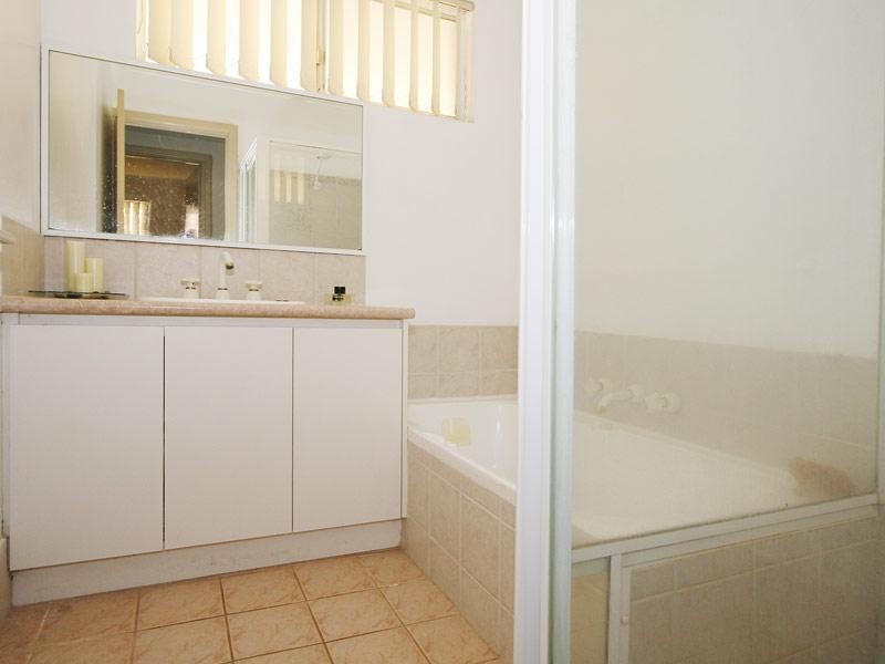 33 Alderhurst Crescent, Bayswater WA 6053