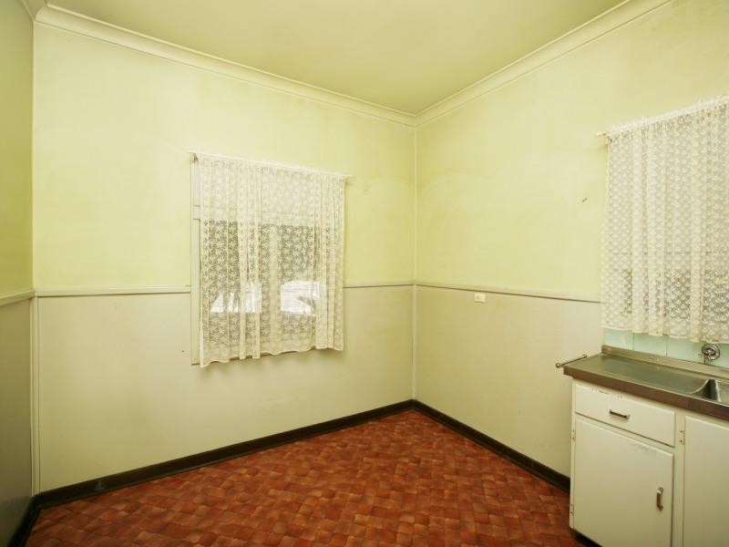 84 Broun Avenue, Embleton WA 6062