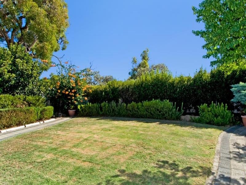 11 Serpentine Rise, Success WA 6164