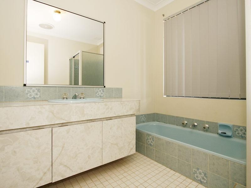 28 Faulkner Way, Eden Hill WA 6054