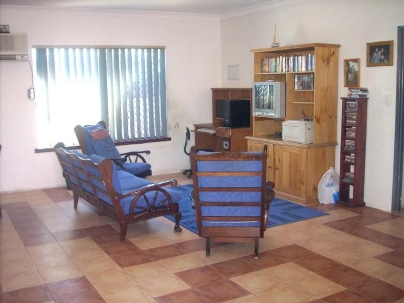 12 Felpham Street, Balga WA 6061