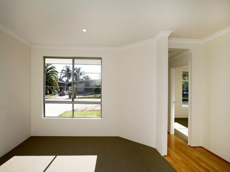 4b O’Mara Place, Belmont WA 6104