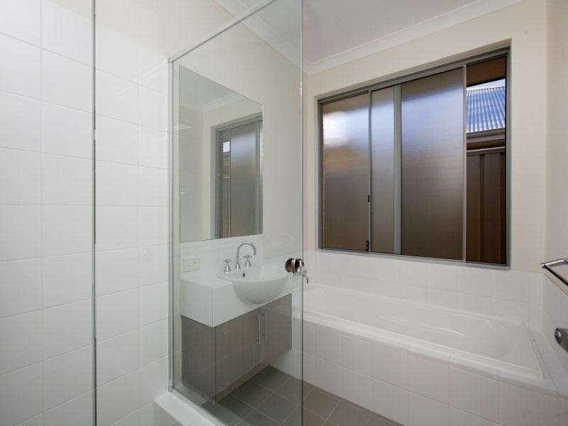 4b O’Mara Place, Belmont WA 6104