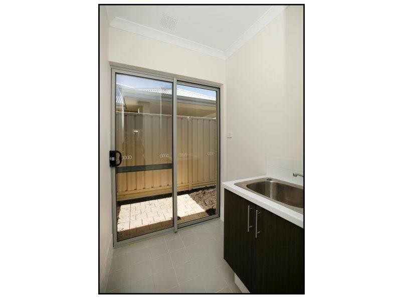 4b O’Mara Place, Belmont WA 6104