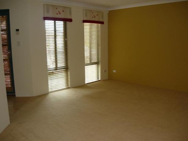 6 Shelduck Crescent, Beechboro WA 6063