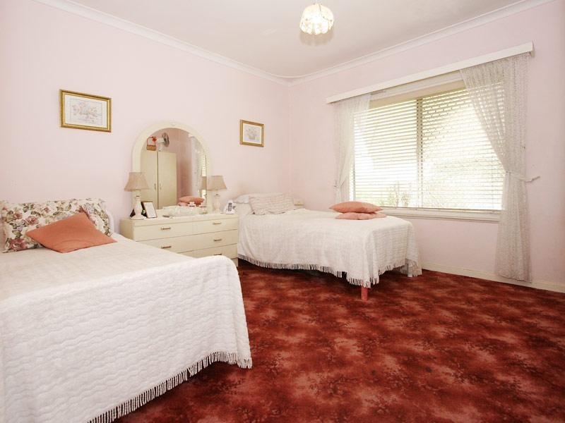 50 Fourth Avenue, Bassendean WA 6054