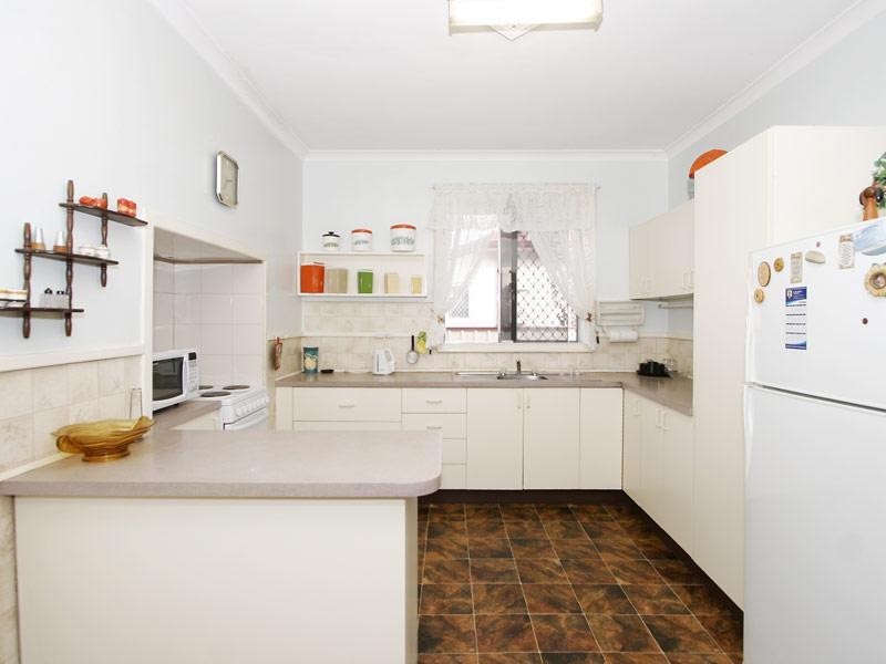 50 Fourth Avenue, Bassendean WA 6054