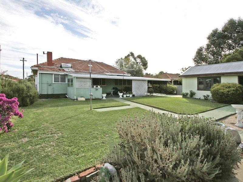 50 Fourth Avenue, Bassendean WA 6054