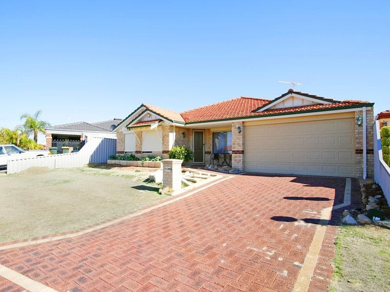 52 Nottingham Gardens, Ballajura WA 6066