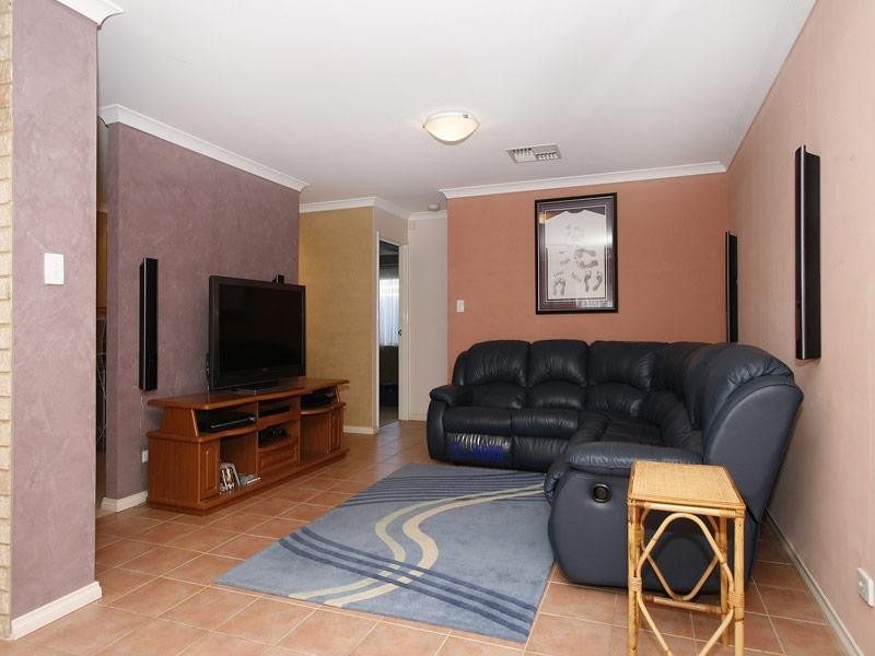 52 Nottingham Gardens, Ballajura WA 6066
