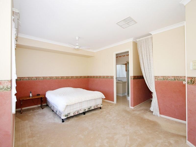 52 Nottingham Gardens, Ballajura WA 6066