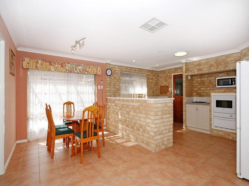 52 Nottingham Gardens, Ballajura WA 6066