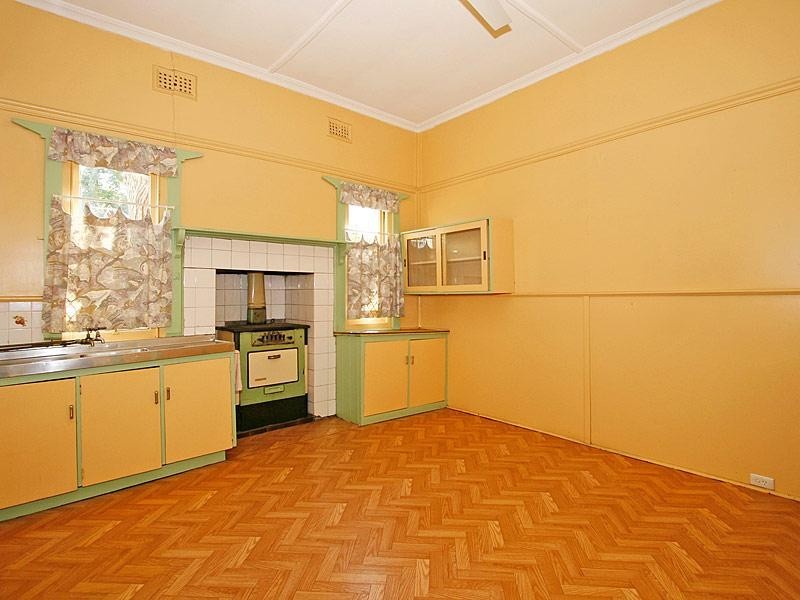 13 River Street, Bassendean WA 6054