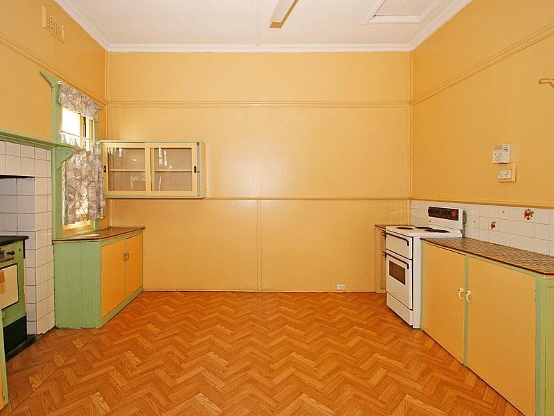 13 River Street, Bassendean WA 6054