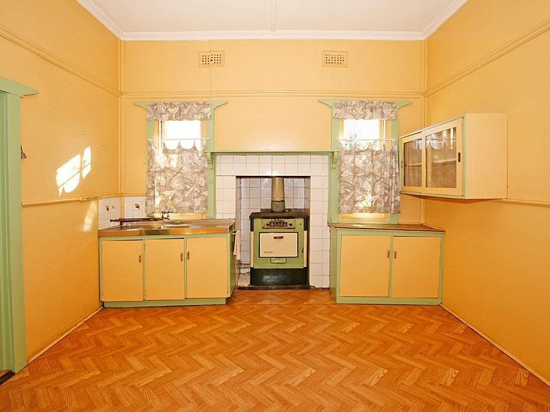 13 River Street, Bassendean WA 6054