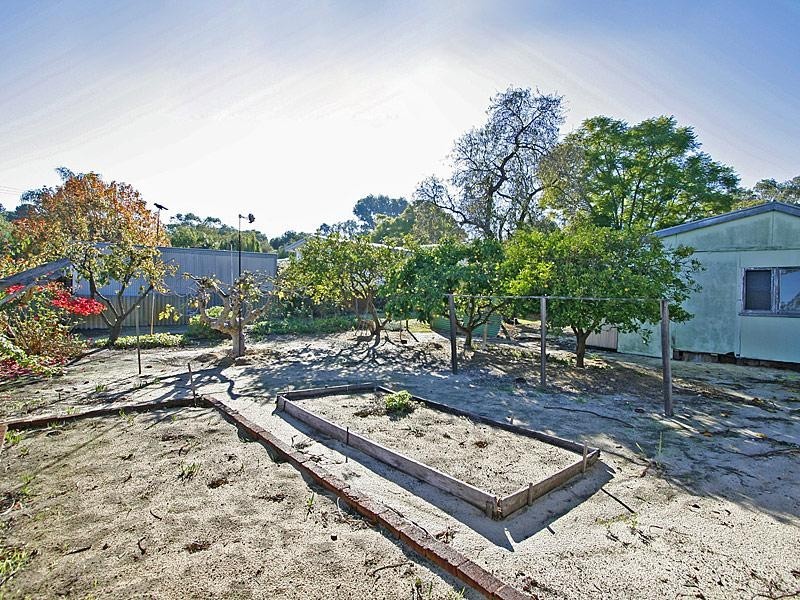 13 River Street, Bassendean WA 6054