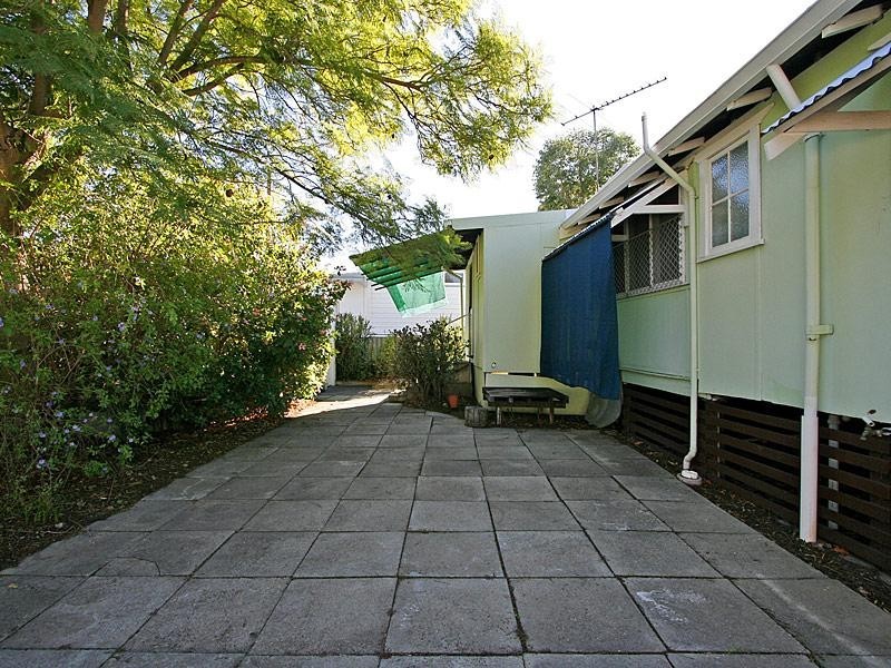 13 River Street, Bassendean WA 6054