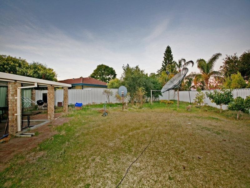 4 Wills Court, Mirrabooka WA 6061