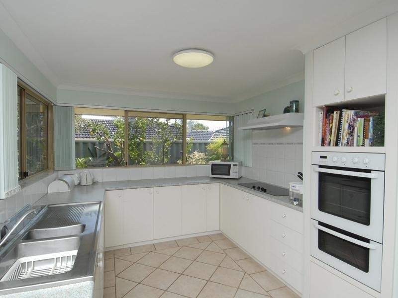 24 Rosewood Crescent, Dianella WA 6059