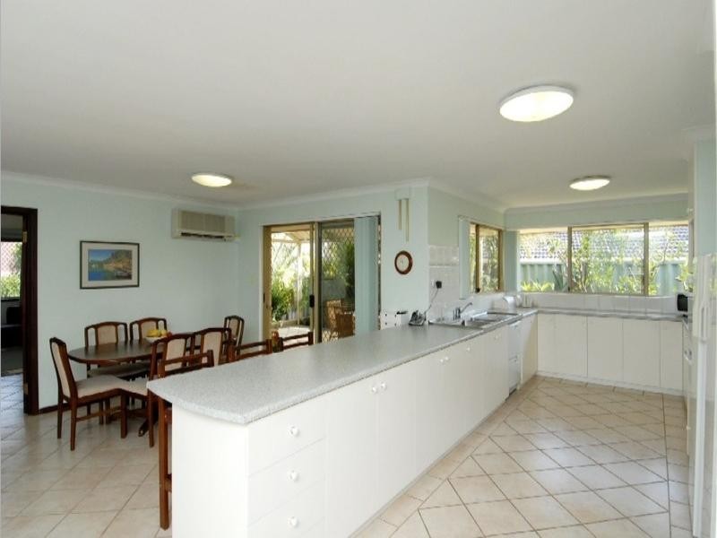 24 Rosewood Crescent, Dianella WA 6059