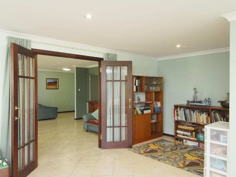 24 Rosewood Crescent, Dianella WA 6059