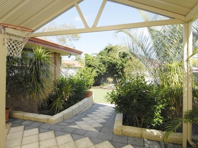 24 Rosewood Crescent, Dianella WA 6059