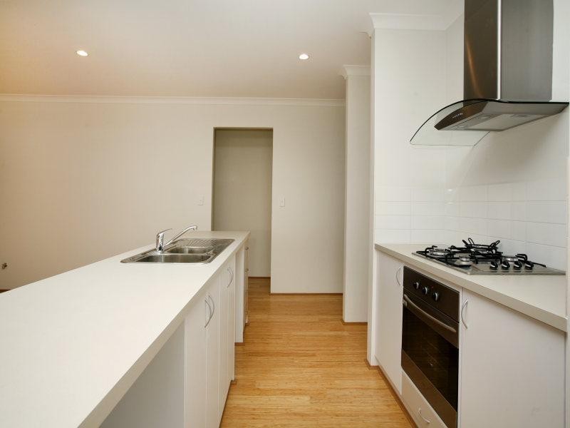 27 Paulett Way, Belmont WA 6104