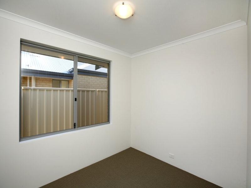 27 Paulett Way, Belmont WA 6104