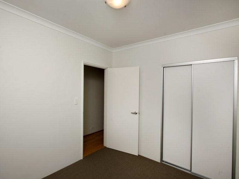 27 Paulett Way, Belmont WA 6104